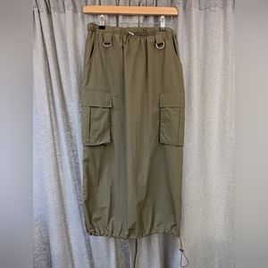 Cargo parachute skirt